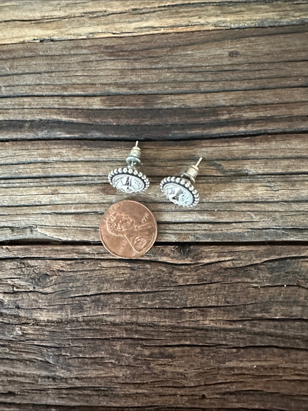 Brighton 🖤 Twinkle Large Post Earrings - Picture 3 of 3